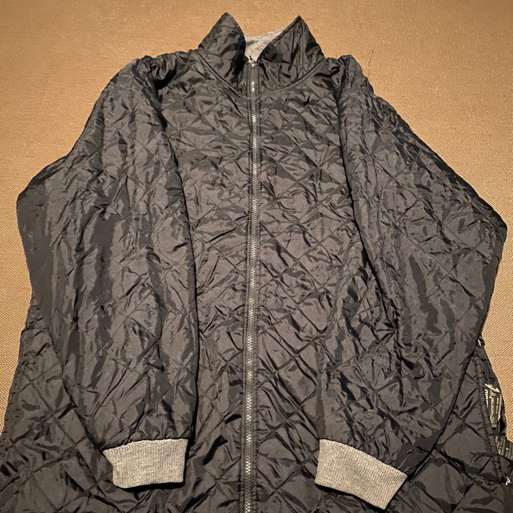 Zip up - Picture 2 of 3